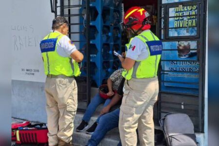Mujer embarazada resulta lesionada en accidente de tránsito en Playa del Carmen