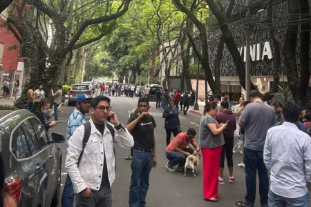 Descartan temblor; alerta sísmica se activó por error