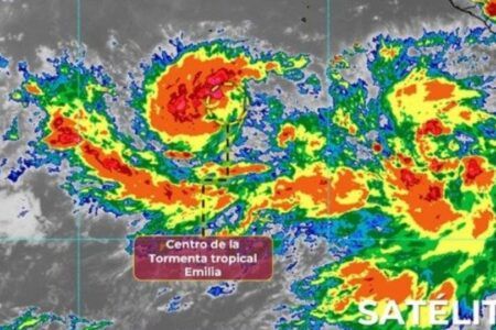 Se forma tormenta tropical Emilia en el Océano Pacífico, ¿qué estados de México impactará?