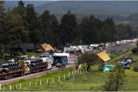 Investigarán quien “está detrás” del bloqueo en autopista México-Puebla