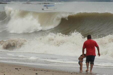Tormenta tropical “Fabio” provocará lluvias muy fuertes en Colima, Guerrero, Jalisco y Michoacán
