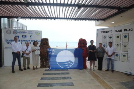 Entregan certificado Blue Flag en la Playa Inclusiva Pelícanos