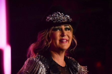 La cantante Alicia Villarreal se enteró en plena entrevista sobre la infidelidad de su esposo