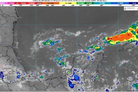 Vaguada y afluencia de aire marítimo tropical provocan lluvias fuertes en Quintana Roo
