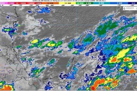 Frente frío número 4 y onda tropical 27 generan lluvias intensas en Quintana Roo