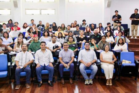 DIF Solidaridad aborda la salud mental con plática para universitarios