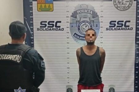 La Policía Municipal de Solidaridad aseguró a una persona por robo y allanamiento en la colonia Zazil-Ha