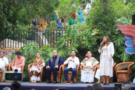 Gobierno de Solidaridad, presente en el tradicional Festival de Vida y Muerte de Xcaret
