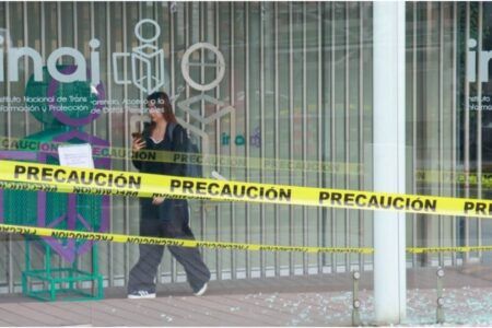 Detienen a hombre acusado de los destrozos a las oficinas del INAI