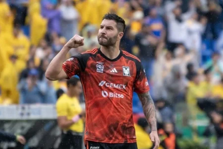 Tigres sigue al acecho del liderato general tras vencer 1-0 al Puebla con golazo de Gignac