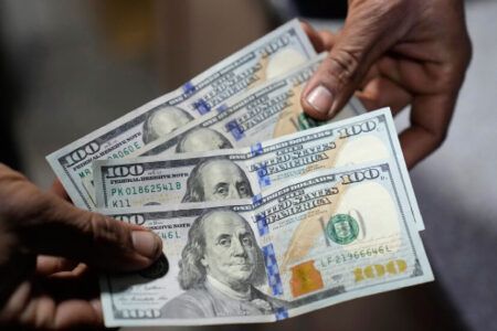 Precio del dólar hoy 8 de noviembre de 2024