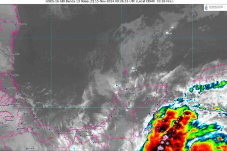Canal de baja presión y tormenta tropical Sara afectan a Quintana Roo