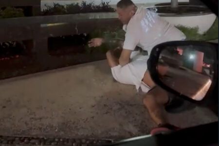 Taxista del sindicato “Andrés Quintana Roo” agrede a conductor de Uber en la Zona Hotelera de Cancún