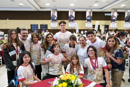 Entrega Mara Lezama el Premio Estatal del Deporte 2024 a logros históricos de atletas quintanarroenses en Chetumal