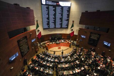 Asume Gino Segura presidencia de la Comisión de Turismo en el Senado de la República