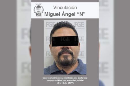 Sorprenden a maestro abusando de una alumna; FGE lo vincula proceso