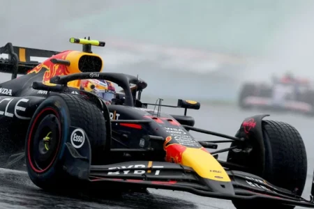 Checo Pérez arrancará desde la posición 12 en el Gran Premio de Brasil