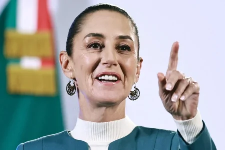 Claudia Sheinbaum Pardo destaca que los salarios de altos funcionarios se mantendrán sin aumento durante los próximos seis años