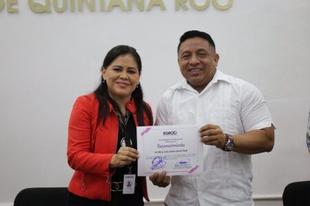 Clausuran taller sobre derechos humanos en el IEQROO