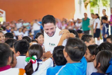 El diputado Renán Sánchez anuncia el lanzamiento de la campaña estatal de recolecta de juguetes