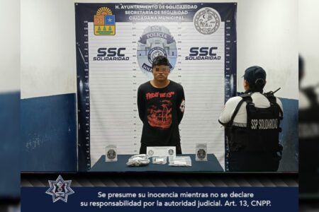 Detienen a joven con 25 dosis de presuntos narcóticos en la Quinta Avenida de Solidaridad