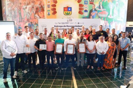 PREMIAN A CHEF CANCUNENSE POR PROMOVER GASTRONOMIA MEXICANA