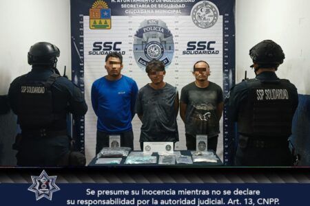 Detienen a tres hombres con 159 dosis de presuntos narcóticos en Villas del Sol