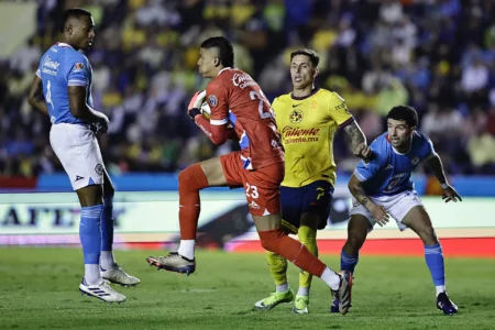 Cruz Azul y América empatan sin goles en la ida de semifinales del Apertura 2023