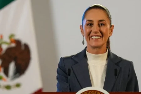Autoridades mexicanas disuelven dos caravanas de migrantes