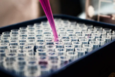 Científicos brasileños identifican gen que protege contra el COVID-19
