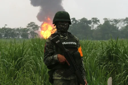 Explosión de mina en Michoacán deja dos soldados muertos y 13 heridos