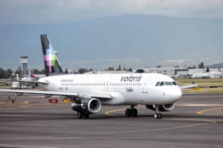Pasajero intenta desviar vuelo de Volaris hacia EE.UU.; fue detenido