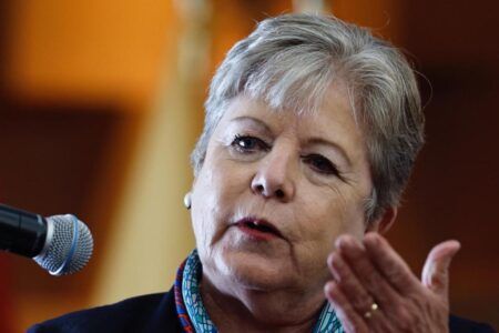 Alicia Bárcena presenta el Plan México en el Foro Económico Mundial