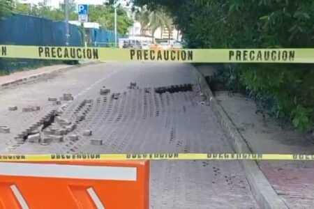 La calle Albatros permanecerá cerrada por hundimiento en la colonia Zazil Ha