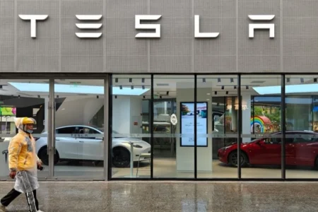 Las ventas de Tesla caen 1.1% en 2024
