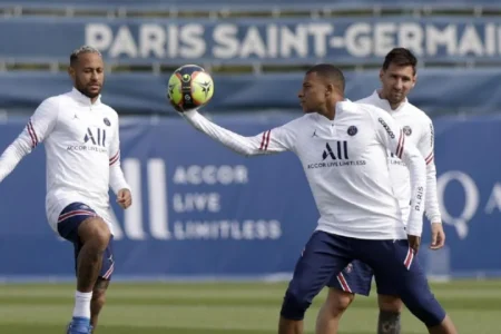 Neymar revela celos de Mbappé hacia Messi en su etapa en el PSG