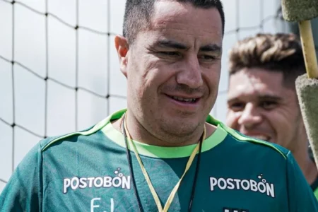Efraín Juárez rompe el silencio: razones de su renuncia al Atlético Nacional