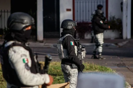 Tres personas, entre ellas un menor de edad, heridas en enfrentamiento en Culiacán