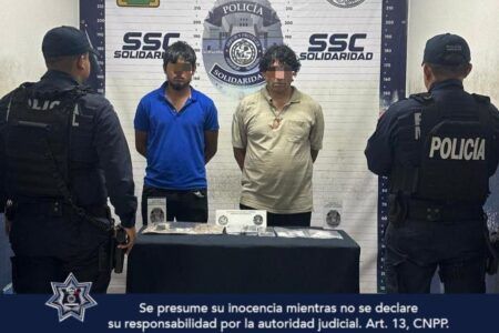 Armados y con drogas son atrapados dos sujetos en Playa del Carmen