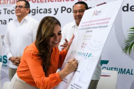 Vinculan a universitarios con el sector productivo de Quintana Roo