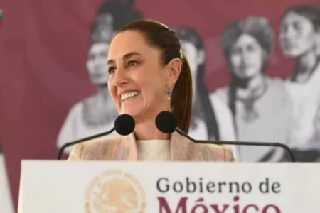 Sheinbaum retrasa su conferencia matutina de este lunes luego de que Trump anunciara reunión sobre aranceles