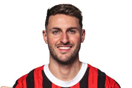 Santiago Giménez es nuevo jugador del AC Milan