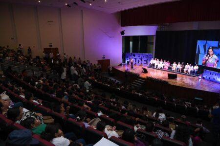 Llama Mara Lezama a derribar los muros de la desigualdad, violencia y discriminación