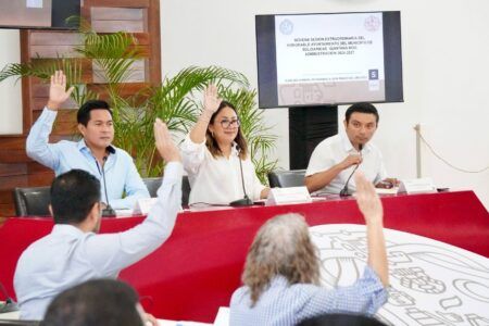Aprueba Cabildo minuta proyecto de decreto enviado por la XVIII Legislatura por el sí a Playa del Carmen