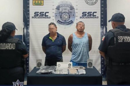 Atrapan a dos hombres armados cuando distribuían droga en la colonia In House de Playa del Carmen