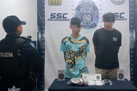 Sin tregua limpieza de narcomenudistas en Playa del Carmen; atrapan a dos con 79 bolsitas de drogas