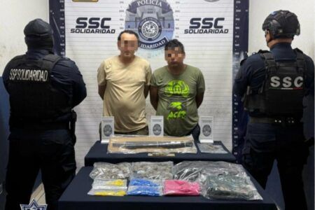 Con más de 250 dosis de diversas drogas son capturados dos sujetos en In House de Playa del Carmen