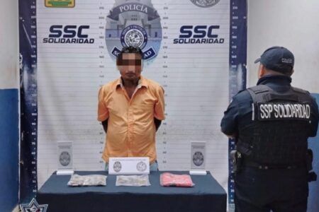 Atrapan a cincuentón con 30 dosis de mariguana en Las Torres de Playa del Carmen