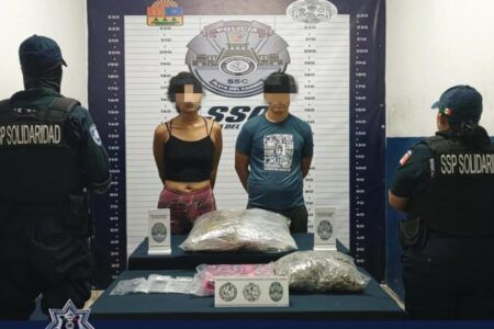 Atrapan a sujeto con 39 dosis y tres paquetes de drogas en Boulevard Las Palmas de Playa del Carmen