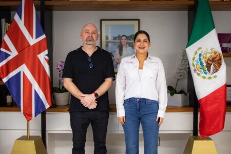 Gobierno de Estefanía Mercado fortalece alianza estratégica con el Reino Unido para impulsar turismo seguro, sostenible e innovador en Playa del Carmen